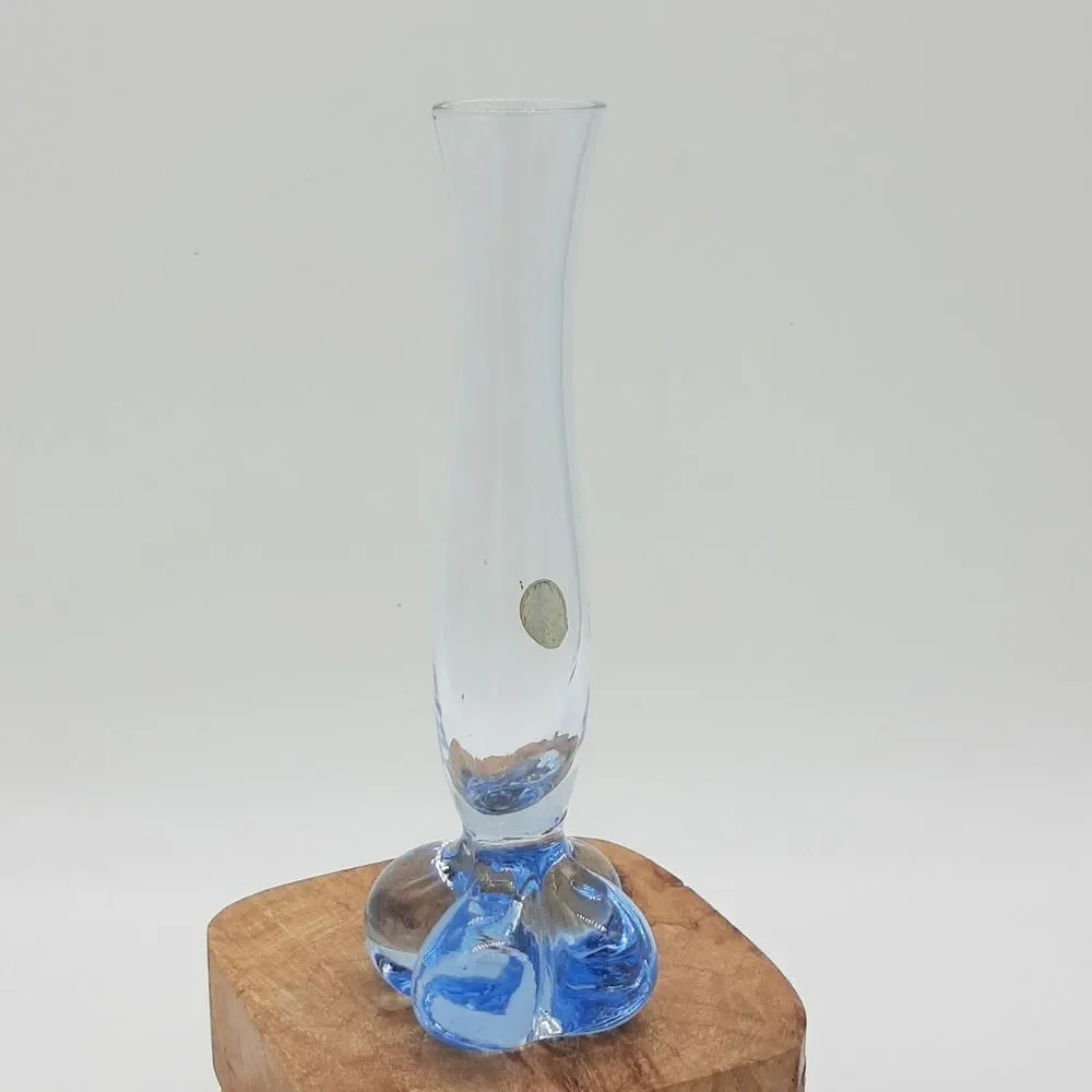 Small light Blue Clover Base Bud dainty vase